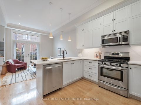 Photo 8 at 31 Tompkins Mews, The Beaches, Toronto