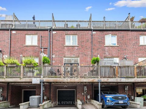 Photo 26 at 31 Tompkins Mews, The Beaches, Toronto