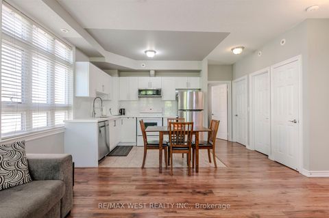 Photo 6 at 28 - 9 Pine Street, Weston, Toronto