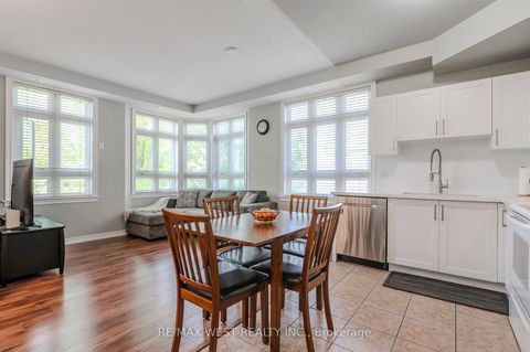 Photo 7 at 28 - 9 Pine Street, Weston, Toronto