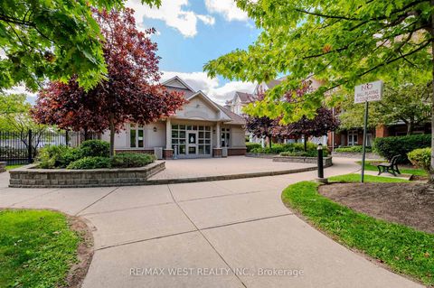 Photo 35 at 28 - 9 Pine Street, Weston, Toronto
