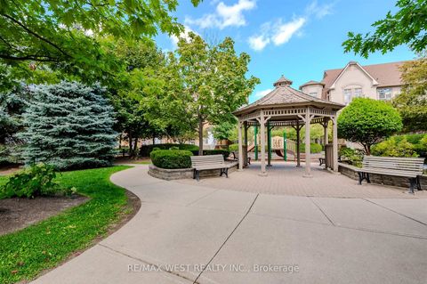 Photo 36 at 28 - 9 Pine Street, Weston, Toronto