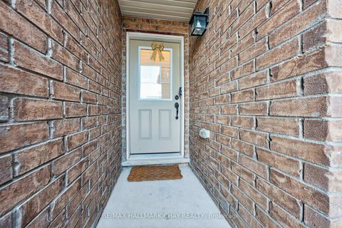 Photo 6 at 7 Tobias Lane, Rural Barrie Southeast, Barrie