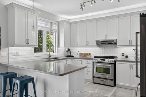 Photo 9 at 54 Hendel Drive, Patterson, Vaughan