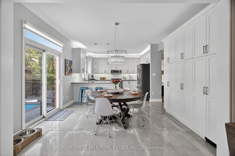 Photo 11 at 54 Hendel Drive, Patterson, Vaughan