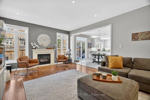 Photo 14 at 54 Hendel Drive, Patterson, Vaughan
