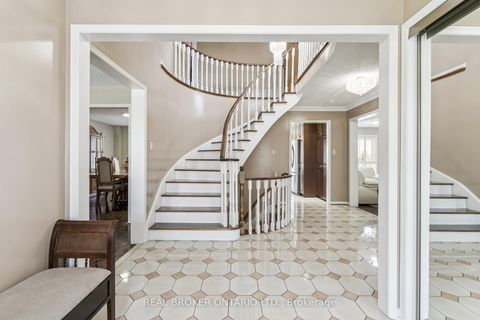 Photo 4 at 435 Aberdeen Avenue, East Woodbridge, Vaughan