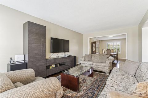 Photo 7 at 435 Aberdeen Avenue, East Woodbridge, Vaughan
