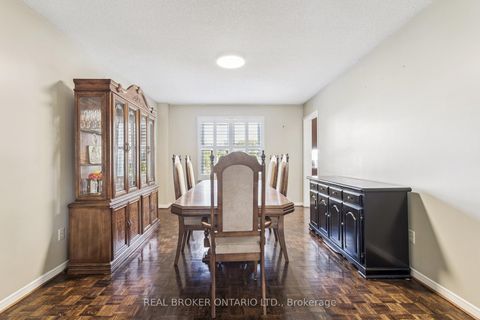 Photo 8 at 435 Aberdeen Avenue, East Woodbridge, Vaughan
