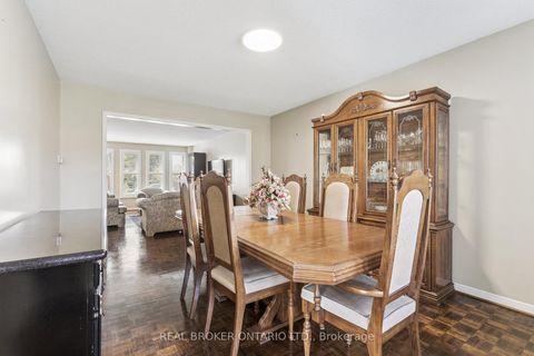 Photo 9 at 435 Aberdeen Avenue, East Woodbridge, Vaughan