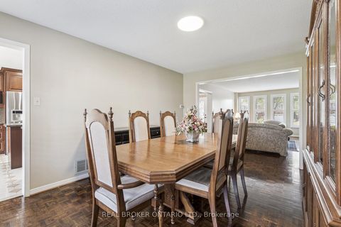 Photo 10 at 435 Aberdeen Avenue, East Woodbridge, Vaughan