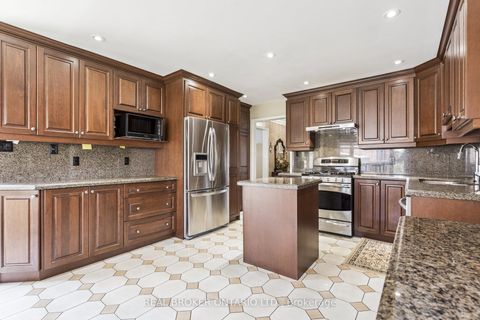 Photo 12 at 435 Aberdeen Avenue, East Woodbridge, Vaughan