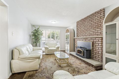 Photo 17 at 435 Aberdeen Avenue, East Woodbridge, Vaughan