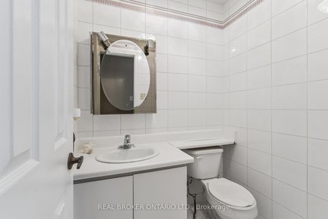 Photo 18 at 435 Aberdeen Avenue, East Woodbridge, Vaughan