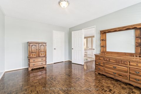 Photo 33 at 435 Aberdeen Avenue, East Woodbridge, Vaughan