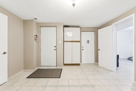 Photo 38 at 435 Aberdeen Avenue, East Woodbridge, Vaughan