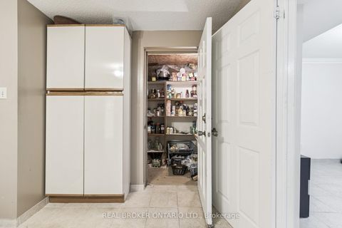 Photo 43 at 435 Aberdeen Avenue, East Woodbridge, Vaughan