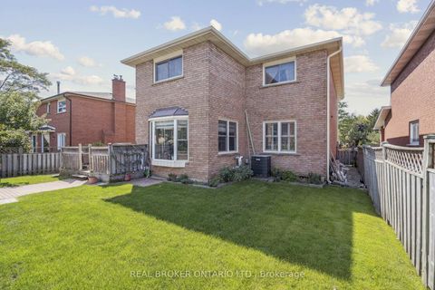 Photo 48 at 435 Aberdeen Avenue, East Woodbridge, Vaughan