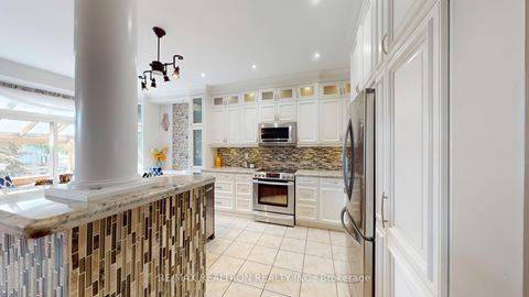 Photo 11 at 85 Longwood Avenue, Oak Ridges, Richmond Hill