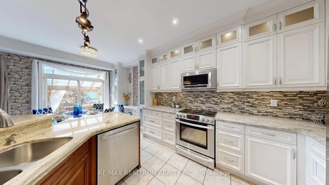 Photo 12 at 85 Longwood Avenue, Oak Ridges, Richmond Hill
