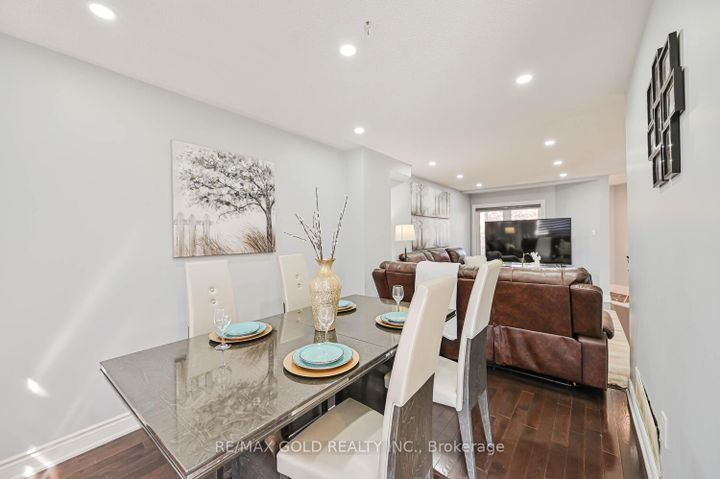 Photo 7 at 101 Beaconsfield Avenue, Fletcher's West, Brampton