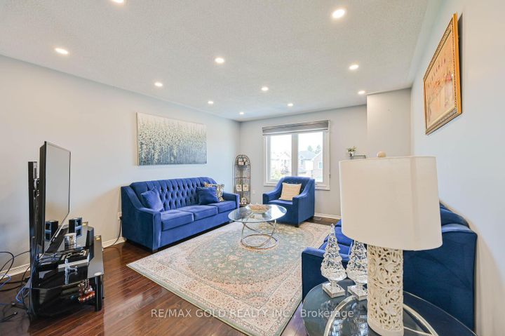 Photo 20 at 101 Beaconsfield Avenue, Fletcher's West, Brampton