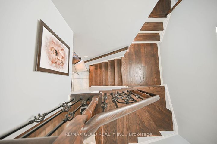 Photo 24 at 101 Beaconsfield Avenue, Fletcher's West, Brampton