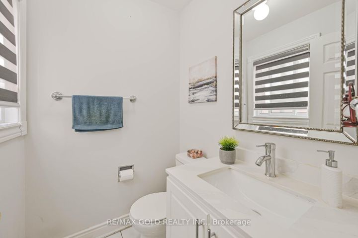 Photo 35 at 101 Beaconsfield Avenue, Fletcher's West, Brampton
