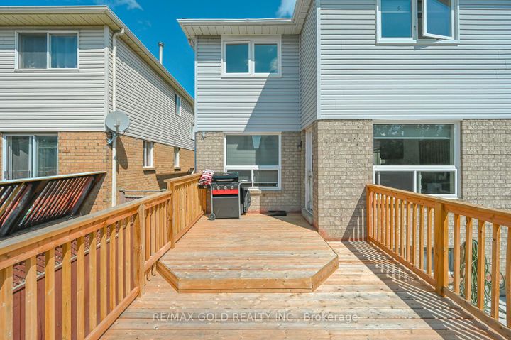 Photo 41 at 101 Beaconsfield Avenue, Fletcher's West, Brampton