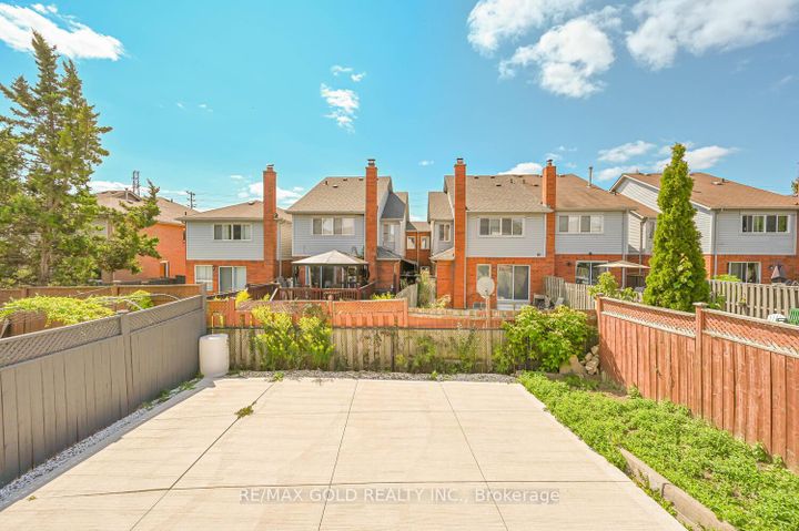 Photo 43 at 101 Beaconsfield Avenue, Fletcher's West, Brampton