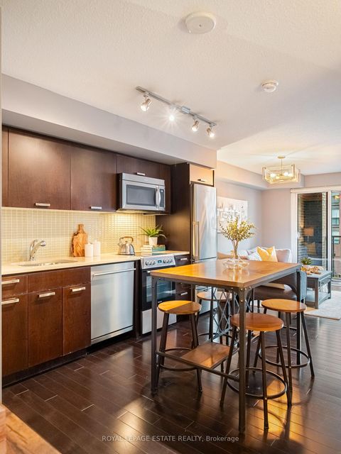 Photo 6 at 313 - 295 Adelaide Street W, Waterfront Communities C1, Toronto
