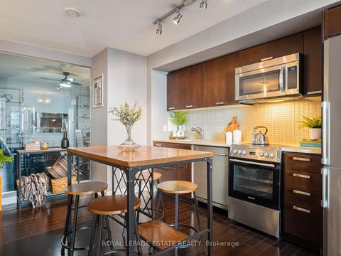 Photo 9 at 313 - 295 Adelaide Street W, Waterfront Communities C1, Toronto