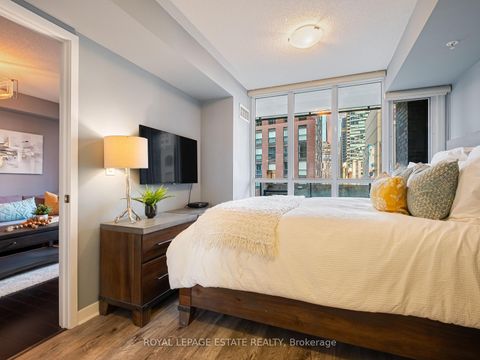 Photo 12 at 313 - 295 Adelaide Street W, Waterfront Communities C1, Toronto