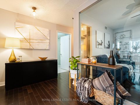 Photo 16 at 313 - 295 Adelaide Street W, Waterfront Communities C1, Toronto