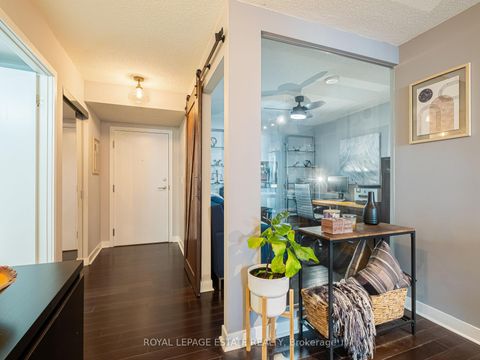 Photo 19 at 313 - 295 Adelaide Street W, Waterfront Communities C1, Toronto