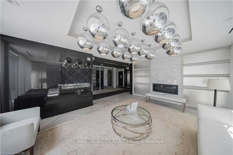 Photo 4 at 214 - 168 SABINA Drive, GO Glenorchy, Oakville