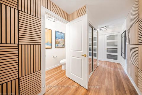 Photo 7 at 214 - 168 SABINA Drive, GO Glenorchy, Oakville
