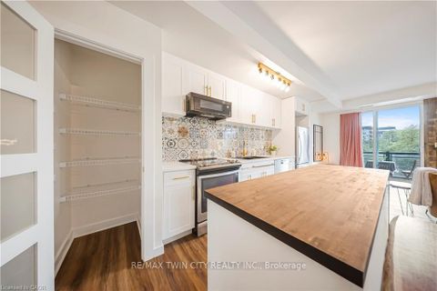 Photo 12 at 214 - 168 SABINA Drive, GO Glenorchy, Oakville