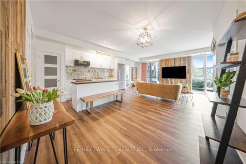 Photo 15 at 214 - 168 SABINA Drive, GO Glenorchy, Oakville