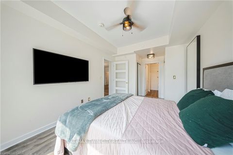 Photo 23 at 214 - 168 SABINA Drive, GO Glenorchy, Oakville