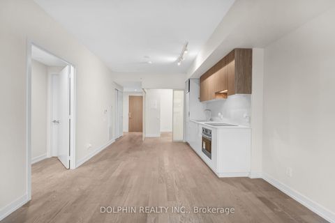 Photo 5 at 1007 - 161 Roehampton Avenue, Mount Pleasant West, Toronto
