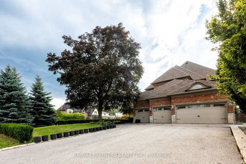 Photo 2 at 68 Maple Grove Avenue, Oak Ridges, Richmond Hill
