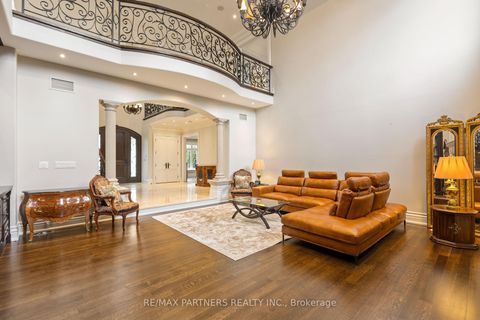 Photo 9 at 68 Maple Grove Avenue, Oak Ridges, Richmond Hill Photo 9 at 68 Maple Grove Avenue, Oak Ridges, Richmond Hill