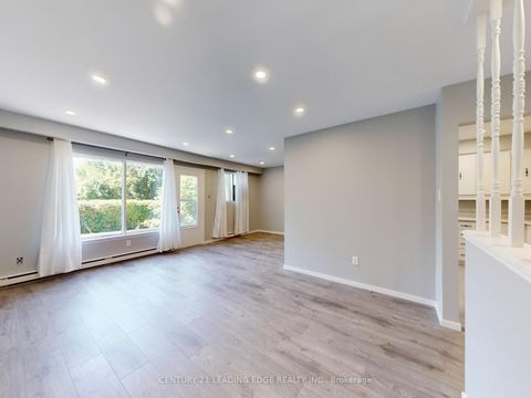 Photo 4 at 22 - 341 Military Trail, Morningside, Toronto