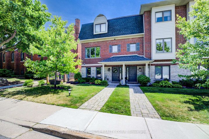 Photo 0 at 7 - 44 Flamboro Street, Waterdown, Hamilton