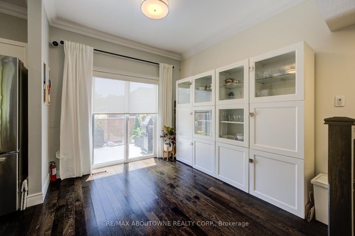 Photo 11 at 7 - 44 Flamboro Street, Waterdown, Hamilton