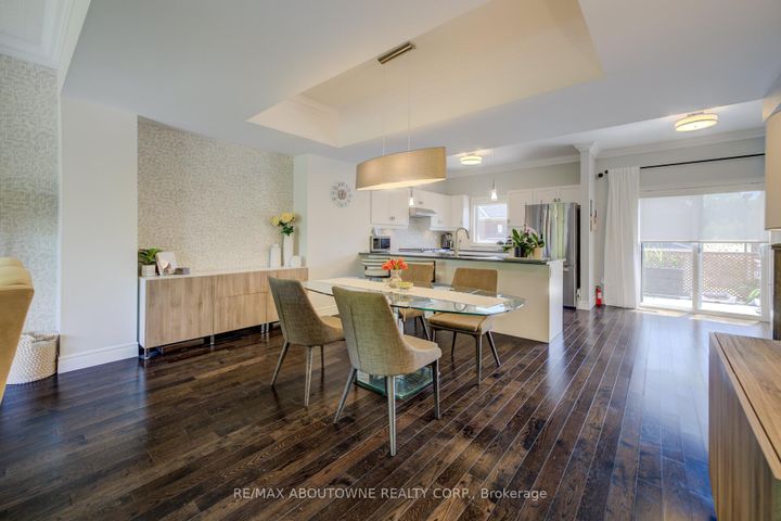 Photo 16 at 7 - 44 Flamboro Street, Waterdown, Hamilton