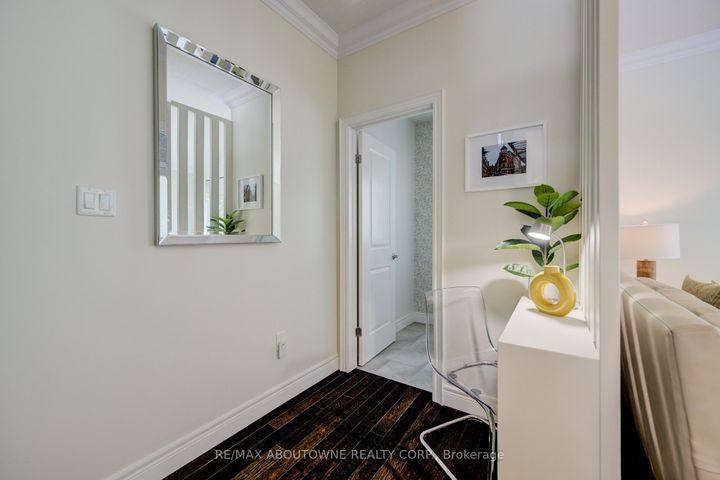 Photo 19 at 7 - 44 Flamboro Street, Waterdown, Hamilton
