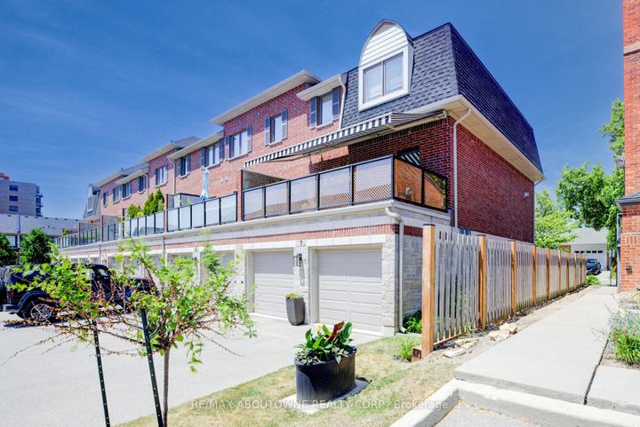 Photo 27 at 7 - 44 Flamboro Street, Waterdown, Hamilton