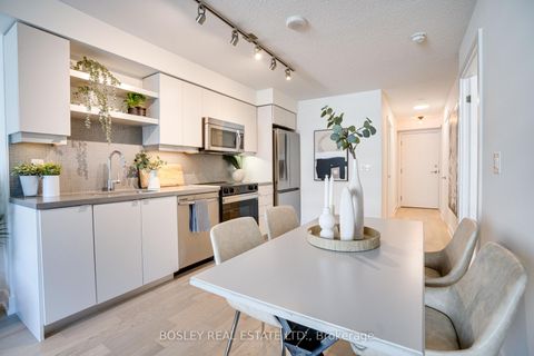 Photo 7 at 311 - 525 Adelaide Street W, Waterfront Communities C1, Toronto